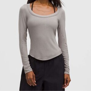 MWT lululemon hold tight scoop neck long sleeve